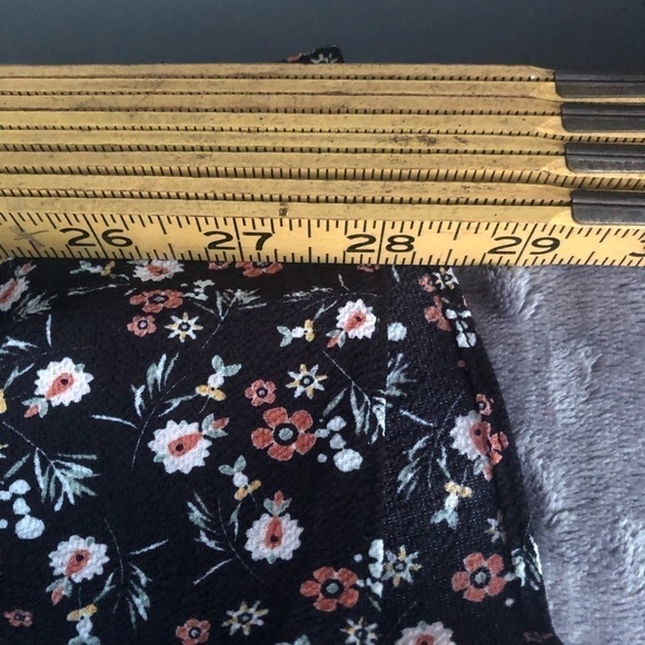 𝅺MAX Studio‎ black Floral ruffled wrap mini dress size small - Picture 10 of 11